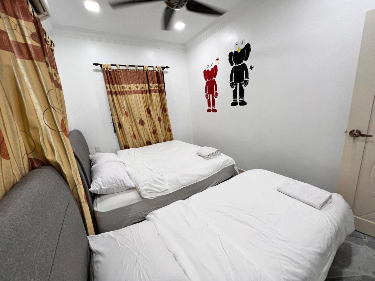 Bearbrick Homestay With Pool ポートディクソン エクステリア 写真
